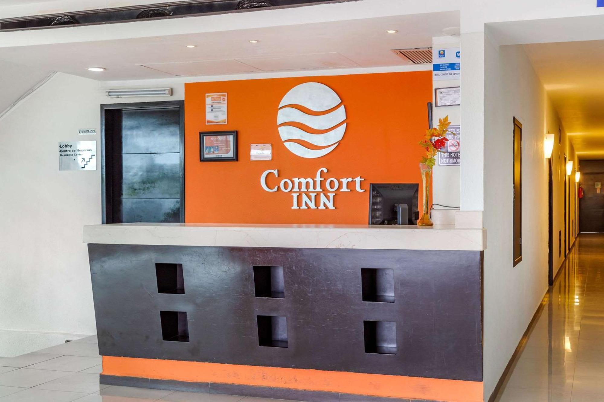 Comfort Inn Cancun Aeropuerto Bagian luar foto
