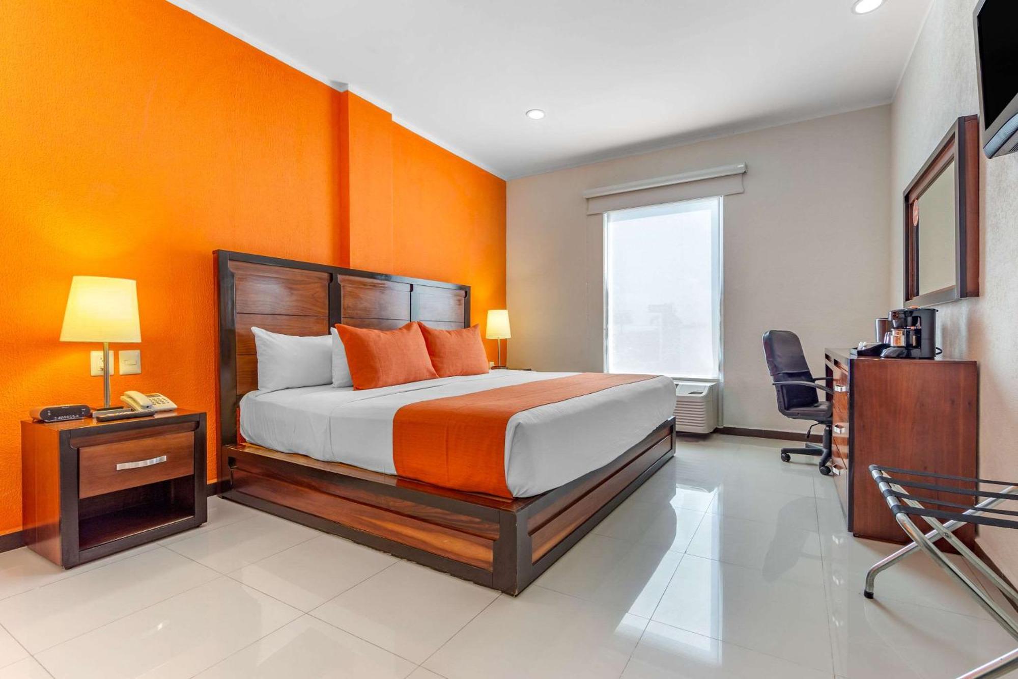 Comfort Inn Cancun Aeropuerto Bagian luar foto