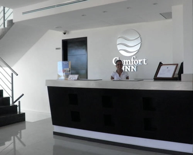 Comfort Inn Cancun Aeropuerto Bagian luar foto